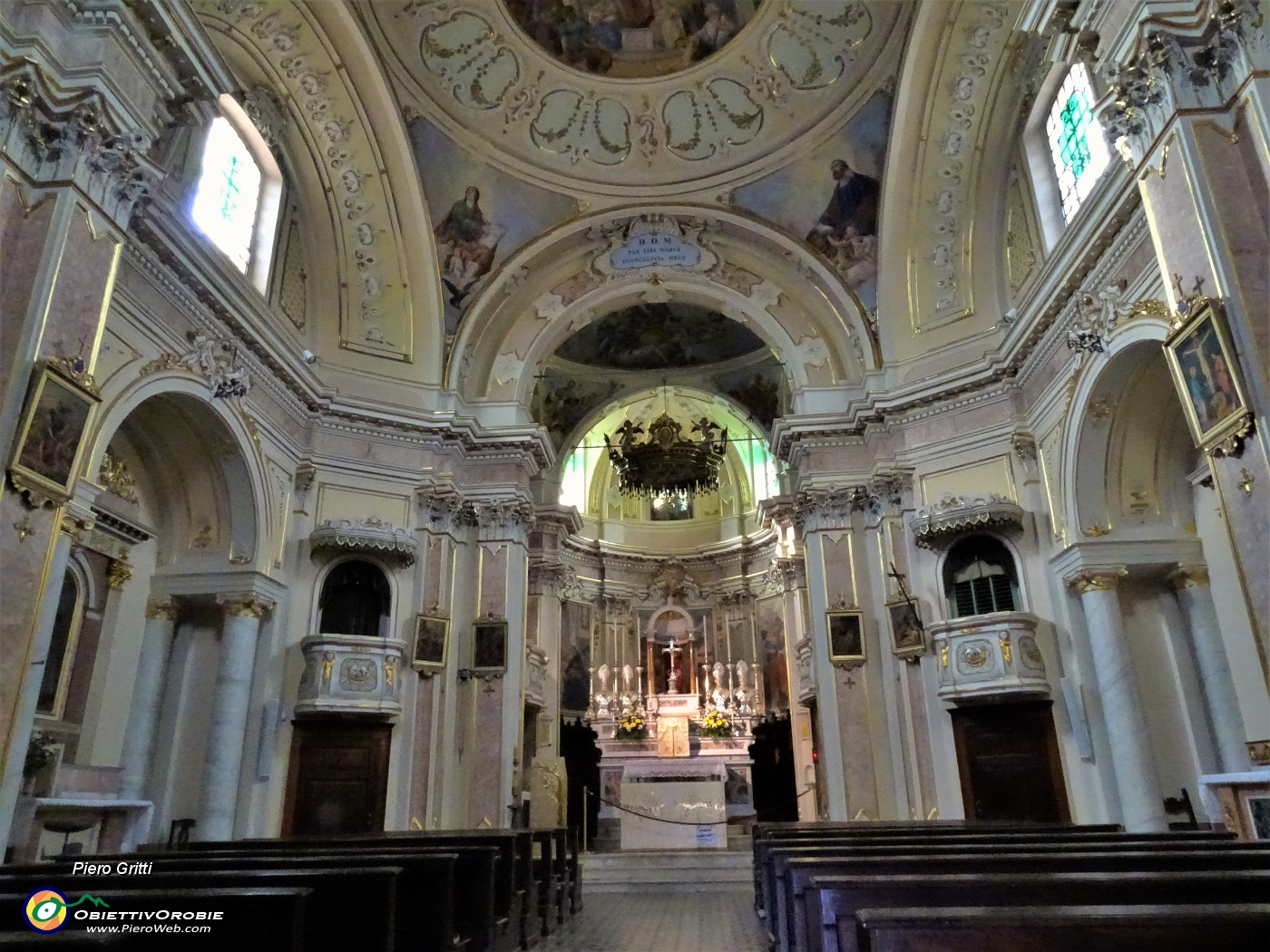 72 Interno della chiesa di Miragolo S. Marco.JPG